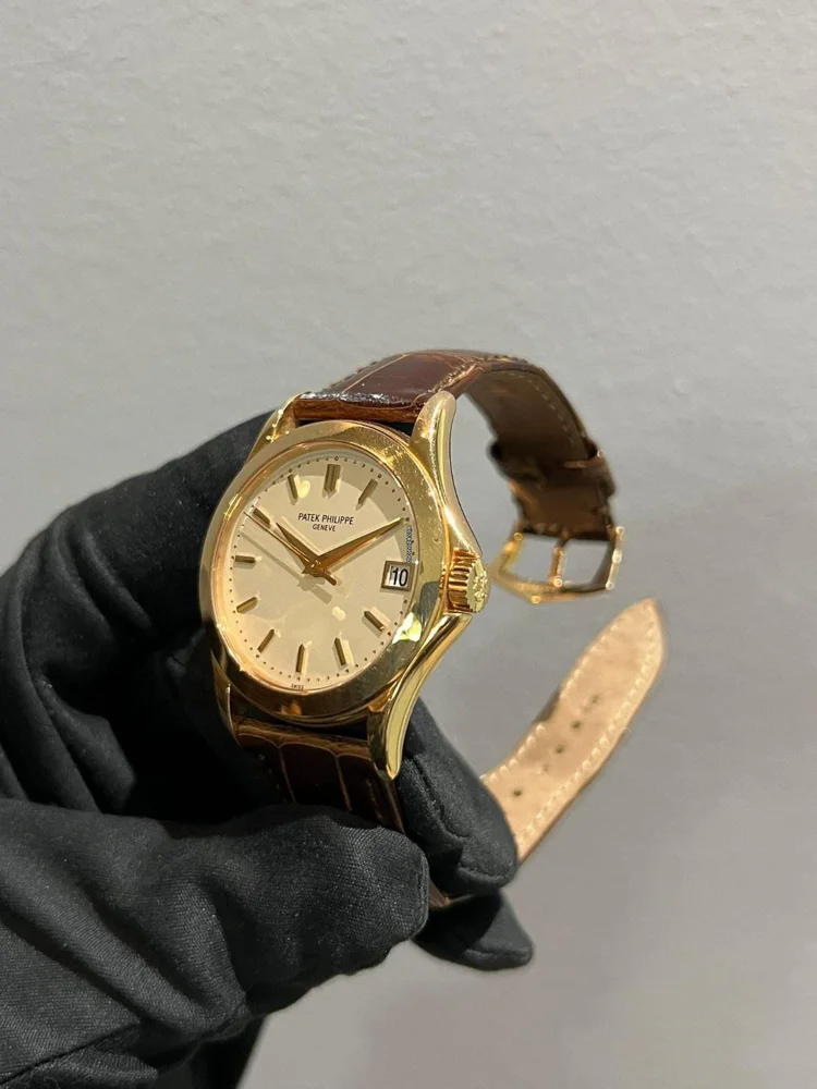 Patek Philippe Calatrava 5107R-001